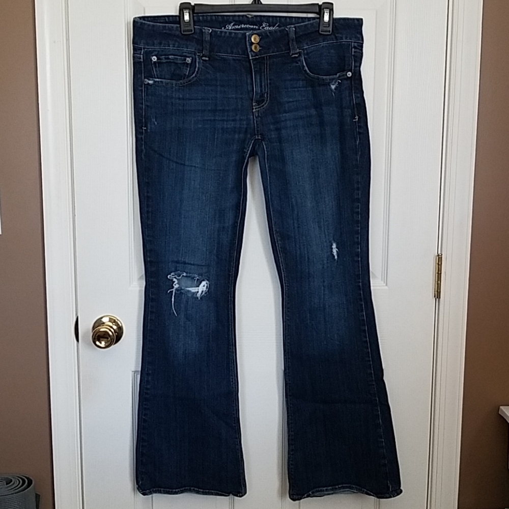 AEO Jeans Artist